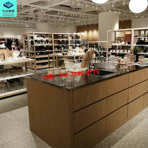 伶俐飾品加盟 融合專業(yè)貨架與金屬裝飾，打造卓越零售空間